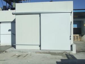 Κατασκευή ψυκτικού θαλάμου . Οι ψυκτικοί θάλαμοι παράγουν και συντηρούν των πάγο.