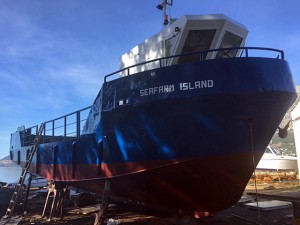 Επισκευή σκάφους, βαφή εσωτερικά-εξωτερικά και εργασίες συντήρησης ελασμάτων.