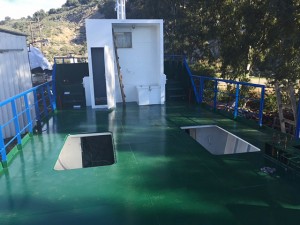 Επισκευή σκάφους, βαφή εσωτερικά-εξωτερικά και εργασίες συντήρησης ελασμάτων.