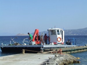 Εξέδρα εργασίας αυτοκινούμενη με μηχανοστάσιο