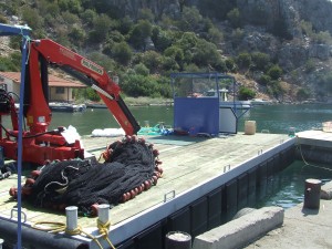 Εξέδρα εργασίας αυτοκινούμενη με μηχανοστάσιο