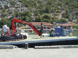 Εξέδρα εργασίας αυτοκινούμενη με μηχανοστάσιο