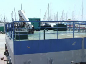 Ναυπήγηση μόνιμα αγκυροβολημένης φορτηγίδας για την ιχθυοκαλλιέργεια