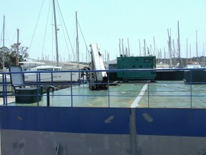 Ναυπήγηση μόνιμα αγκυροβολημένης φορτηγίδας για την ιχθυοκαλλιέργεια