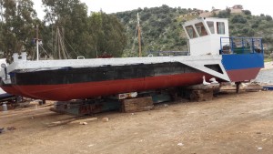 Αυτοκινούμενη εξέδρα εργασίας με μηχανοστάσιο