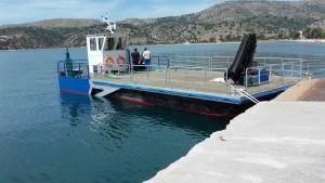 Αυτοκινούμενη εξέδρα εργασίας με μηχανοστάσιο