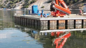 Εξέδρα εργασίας αυτοκινούμενη με μηχανοστάσιο