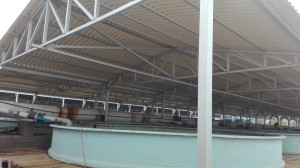 Μεταλλικό στέγαστρο κτιρίου συνολικής επιφάνειας 680μ2
