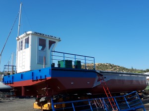 Αυτοκινούμενη εξέδρα εργασίας με μηχανοστάσιο