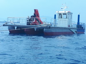 Αυτοκινούμενη εξέδρα εργασίας με μηχανοστάσιο